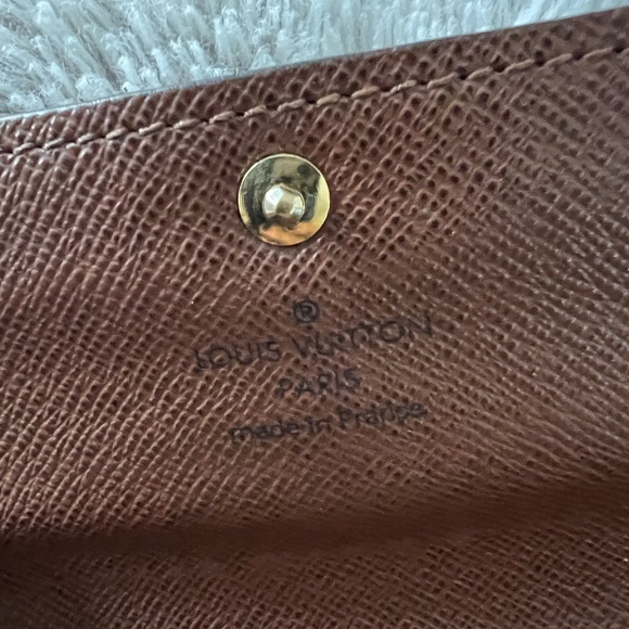Louis Vuitton Wallet Authentic - Picture 4 of 12